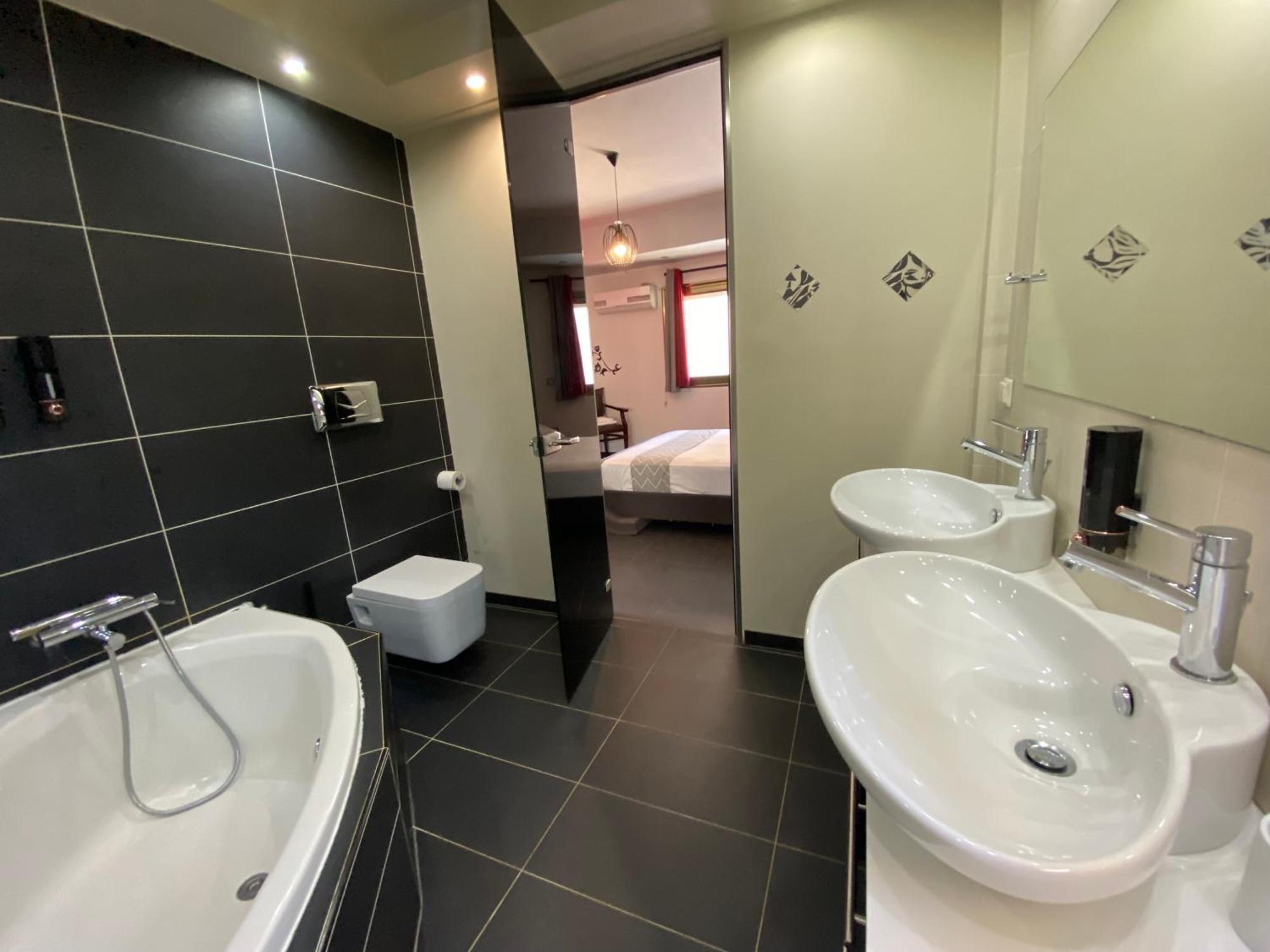 קורופיון Luxury View Apartment 10Min From Athens Airport מראה חיצוני תמונה