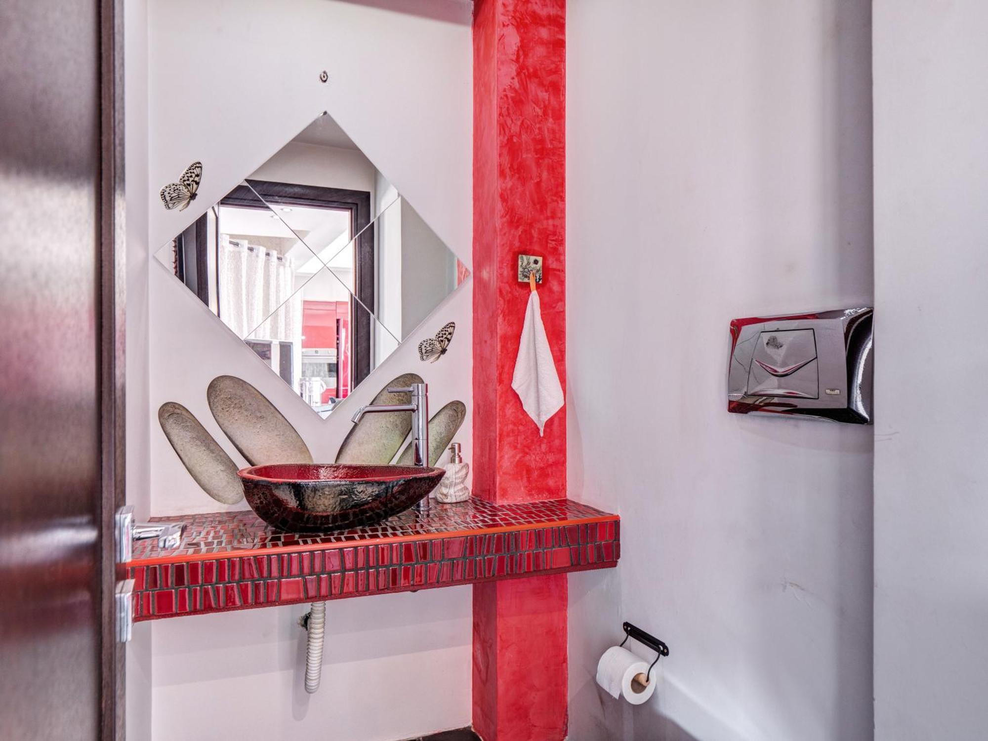 קורופיון Luxury View Apartment 10Min From Athens Airport מראה חיצוני תמונה